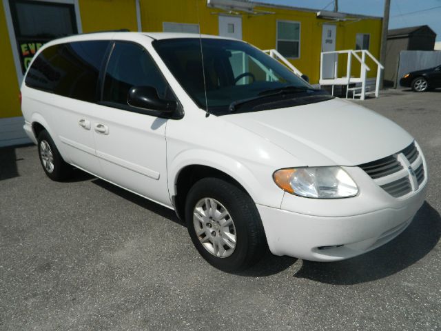 2005 Dodge Grand Caravan SE