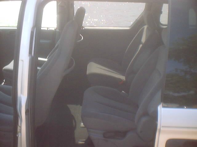 2005 Dodge Grand Caravan SE