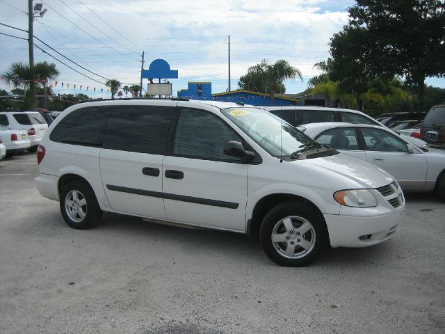 2005 Dodge Grand Caravan SE