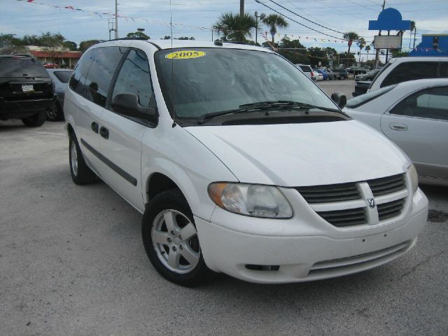 2005 Dodge Grand Caravan SE