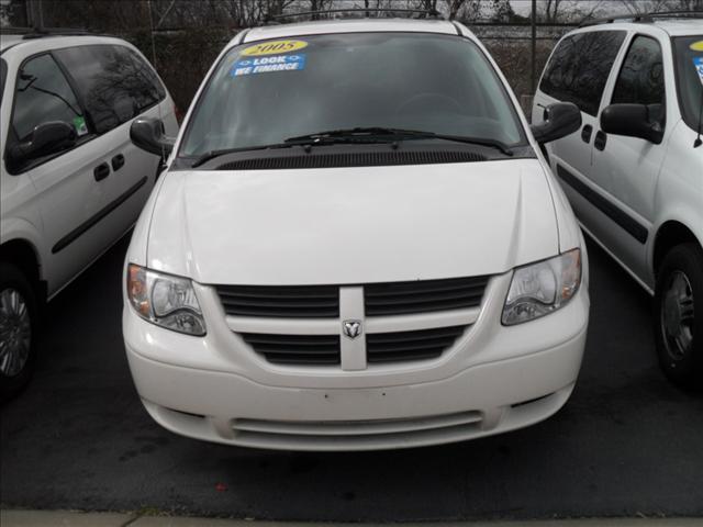 2005 Dodge Grand Caravan SE