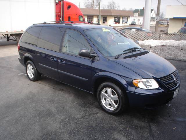 2005 Dodge Grand Caravan SE