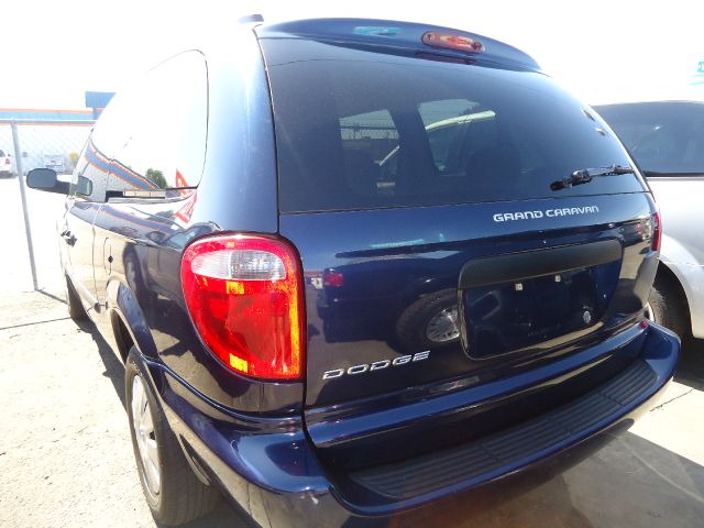 2005 Dodge Grand Caravan SE