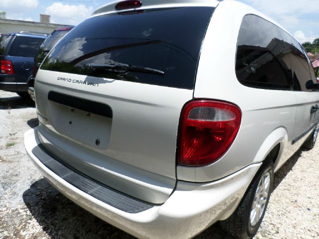 2005 Dodge Grand Caravan W8