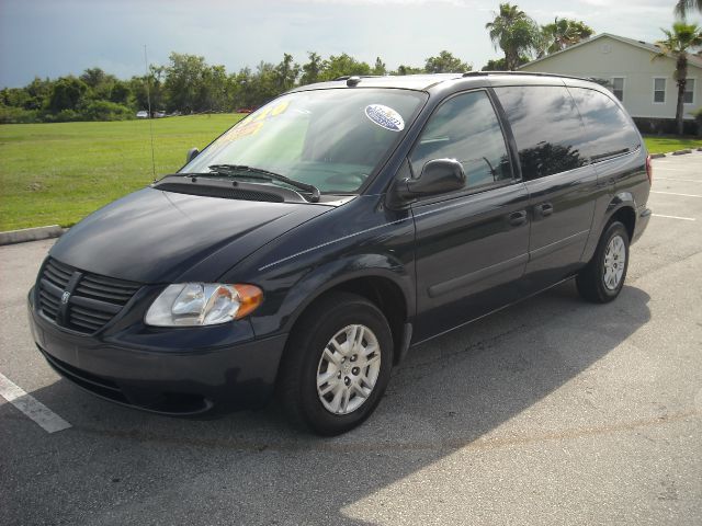 2005 Dodge Grand Caravan SE