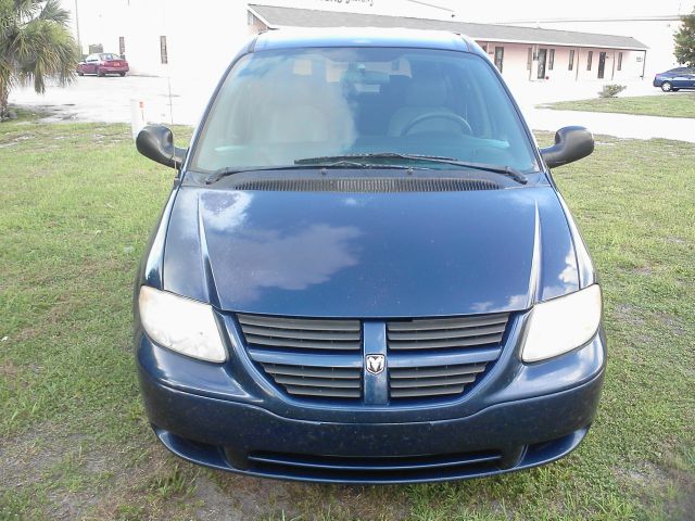 2005 Dodge Grand Caravan SE