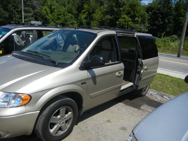 2005 Dodge Grand Caravan S