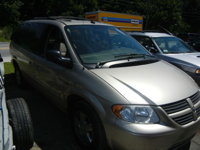 2005 Dodge Grand Caravan S