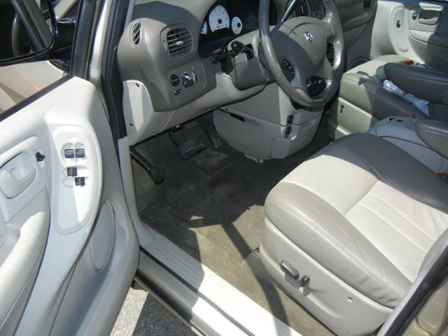 2005 Dodge Grand Caravan S