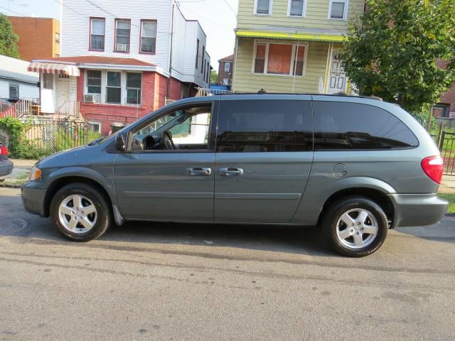 2005 Dodge Grand Caravan S