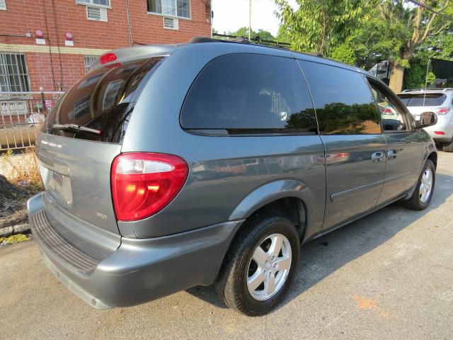 2005 Dodge Grand Caravan S