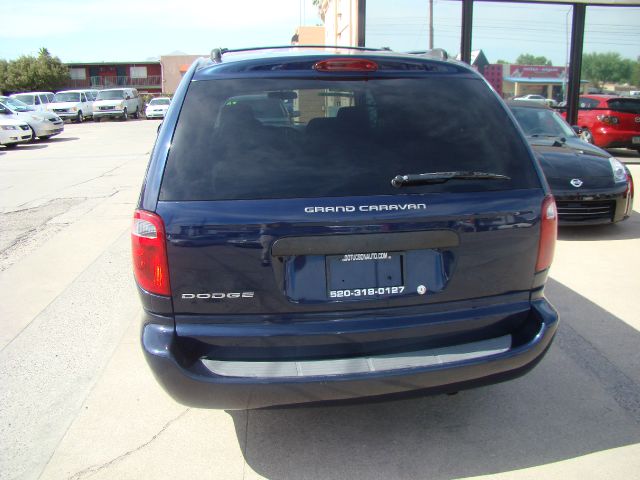 2005 Dodge Grand Caravan SE