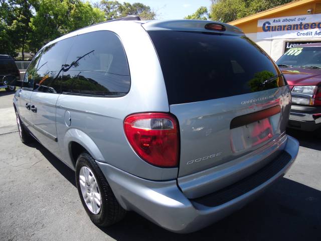 2005 Dodge Grand Caravan SE