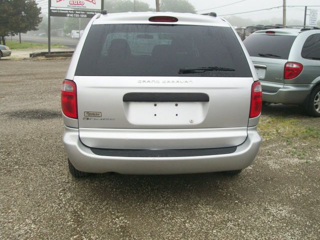 2005 Dodge Grand Caravan SE