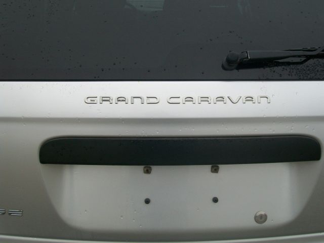 2005 Dodge Grand Caravan SE