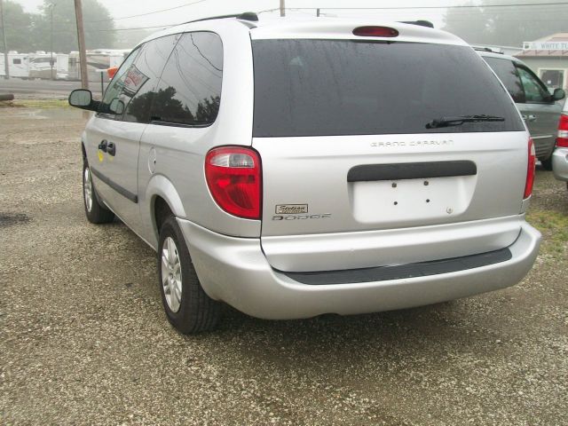 2005 Dodge Grand Caravan SE