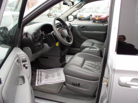 2005 Dodge Grand Caravan S