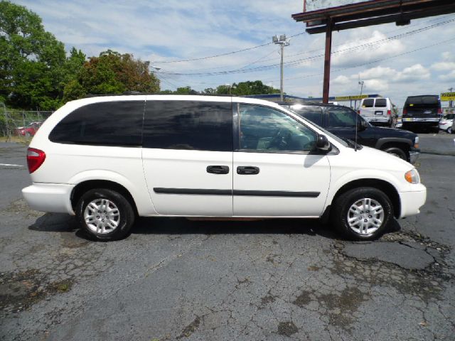 2005 Dodge Grand Caravan SE