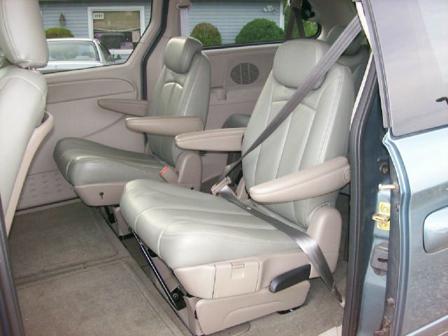 2005 Dodge Grand Caravan S