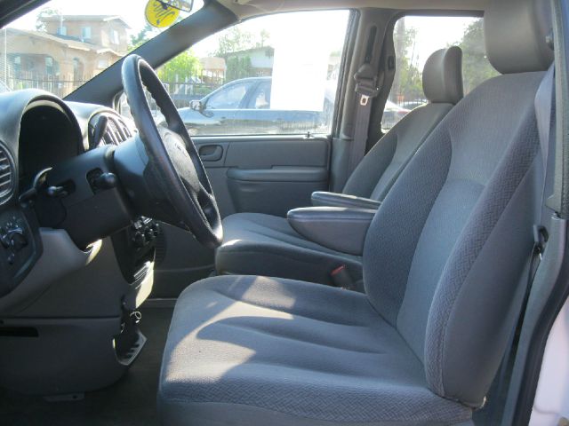 2005 Dodge Grand Caravan SE