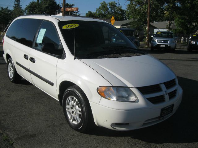 2005 Dodge Grand Caravan SE