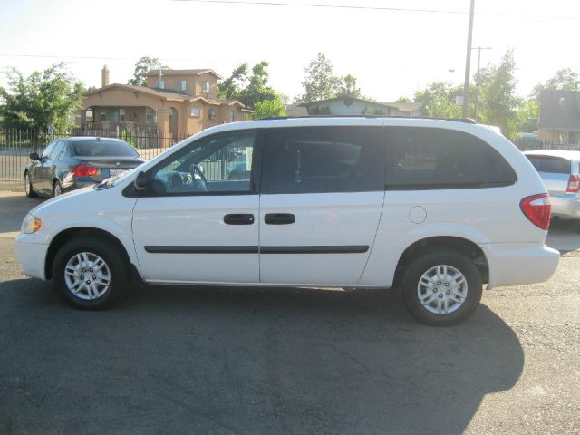 2005 Dodge Grand Caravan SE