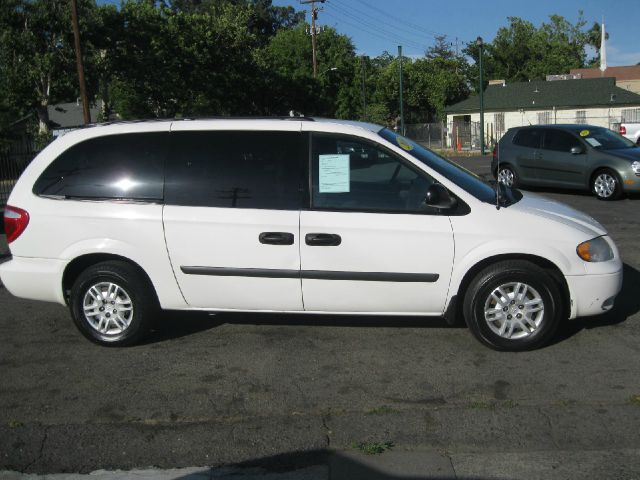 2005 Dodge Grand Caravan SE