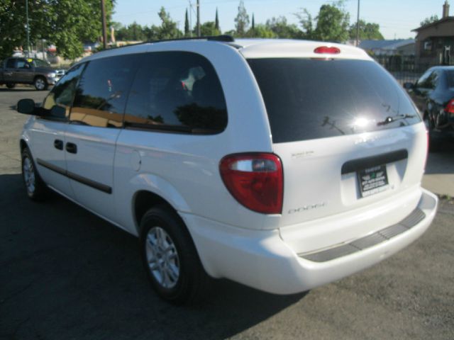 2005 Dodge Grand Caravan SE