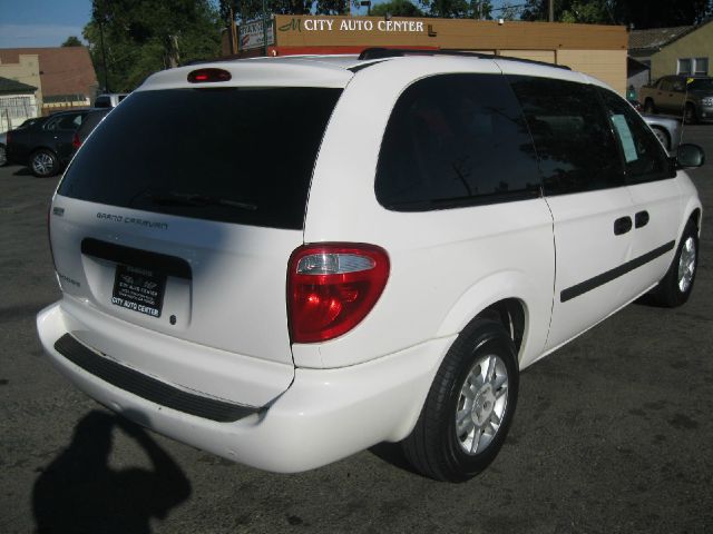 2005 Dodge Grand Caravan SE