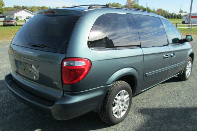 2005 Dodge Grand Caravan 2