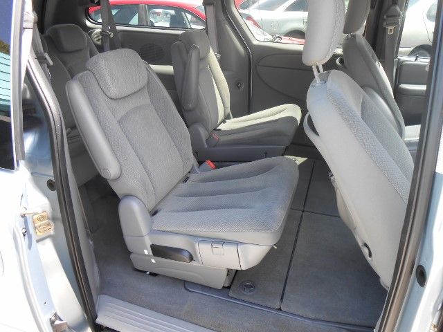 2005 Dodge Grand Caravan S