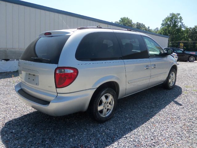 2005 Dodge Grand Caravan S