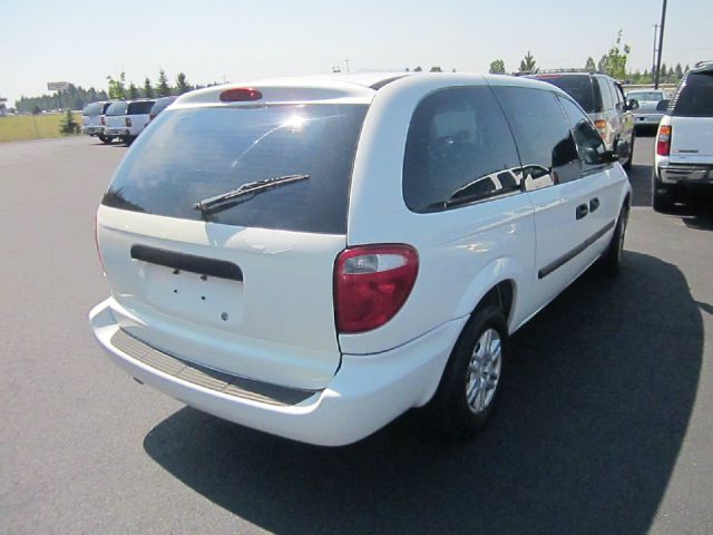 2005 Dodge Grand Caravan SE