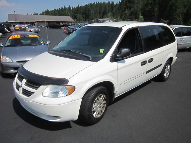 2005 Dodge Grand Caravan SE