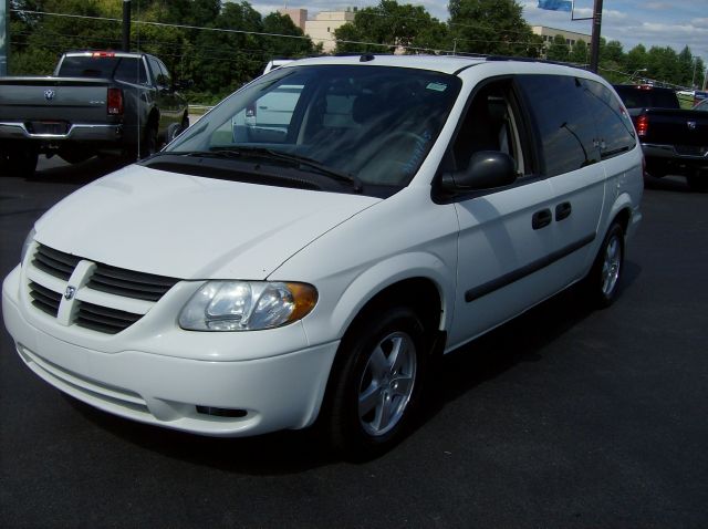 2005 Dodge Grand Caravan 2