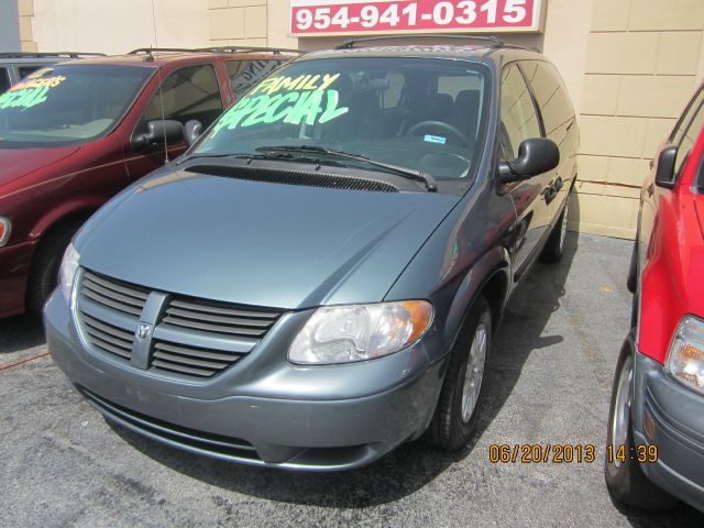 2005 Dodge Grand Caravan SE