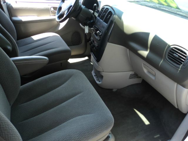 2005 Dodge Grand Caravan S