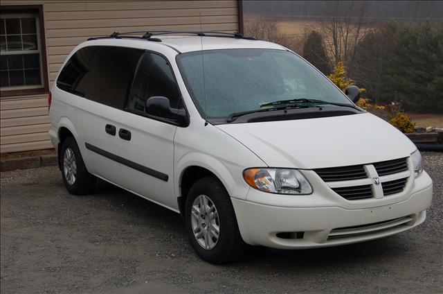 2005 Dodge Grand Caravan SE