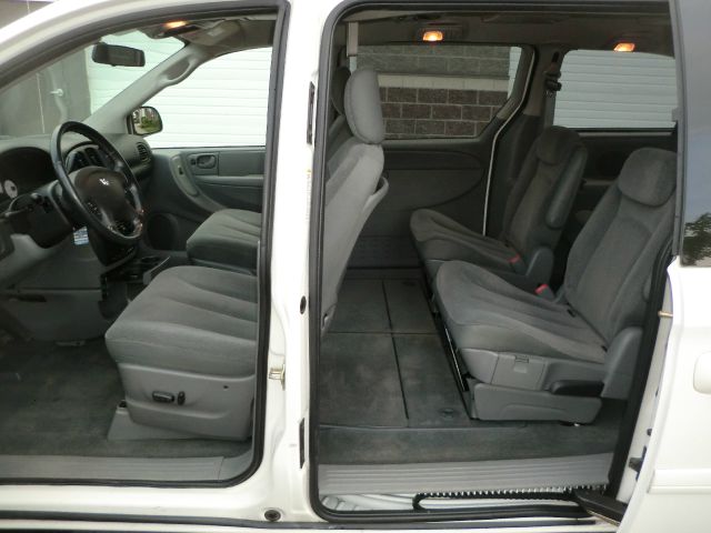 2005 Dodge Grand Caravan S