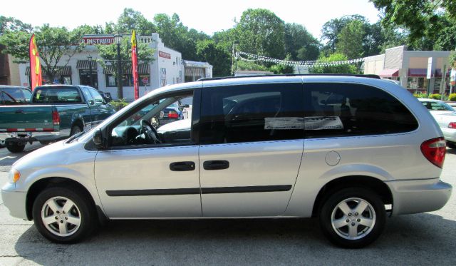 2005 Dodge Grand Caravan SE