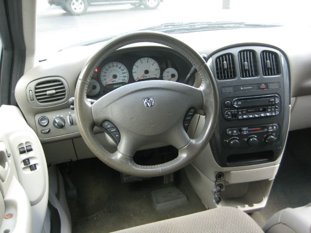 2005 Dodge Grand Caravan S