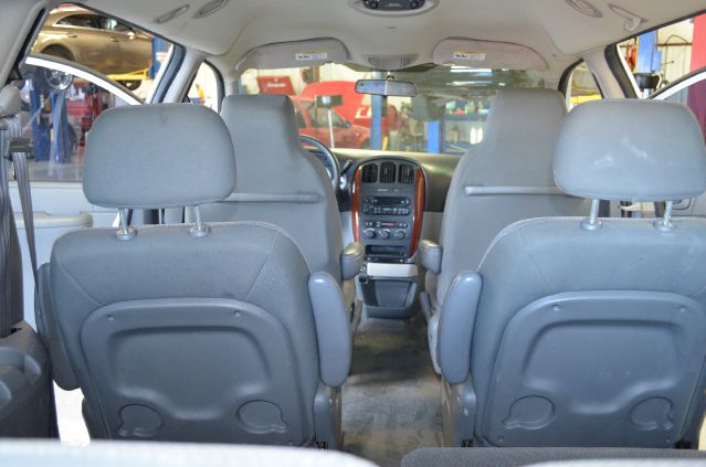 2005 Dodge Grand Caravan 2