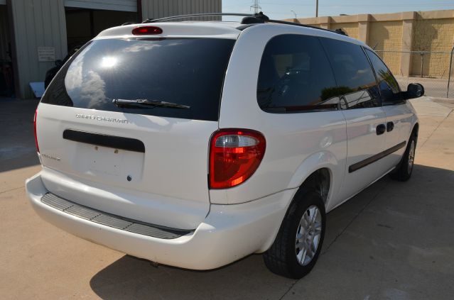 2005 Dodge Grand Caravan 2