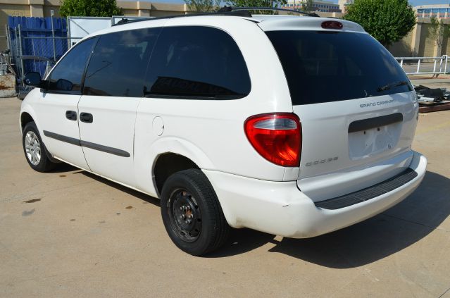 2005 Dodge Grand Caravan 2