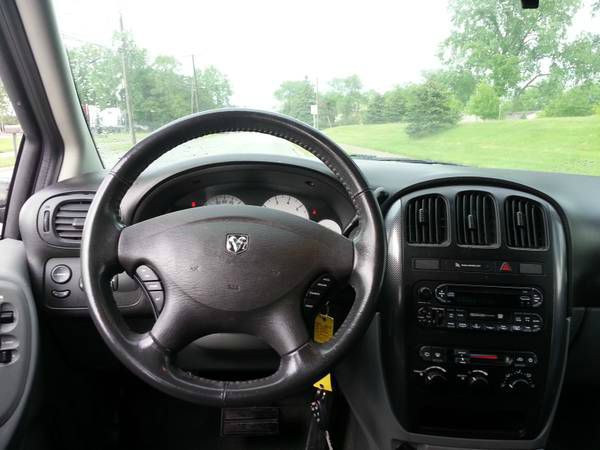 2005 Dodge Grand Caravan S