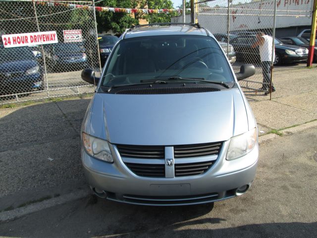 2005 Dodge Grand Caravan S