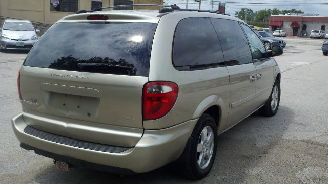 2005 Dodge Grand Caravan S