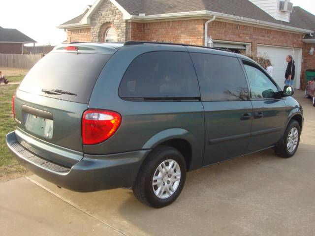 2005 Dodge Grand Caravan SE