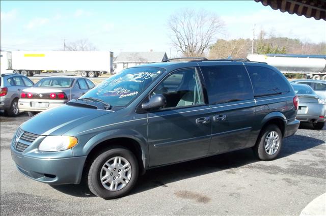 2005 Dodge Grand Caravan SE