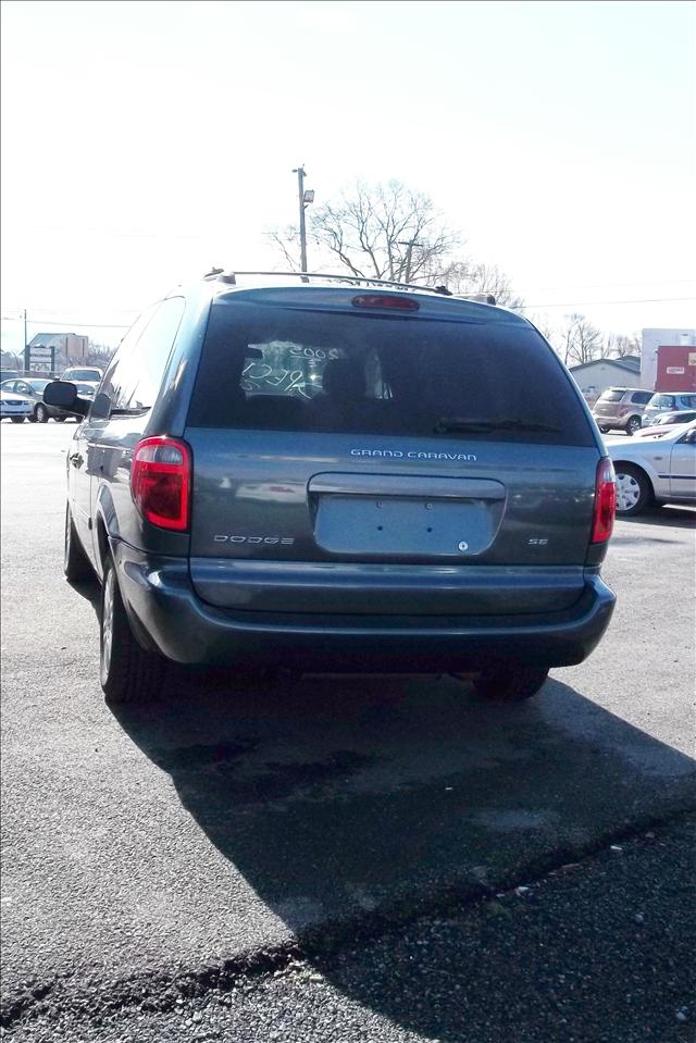 2005 Dodge Grand Caravan SE